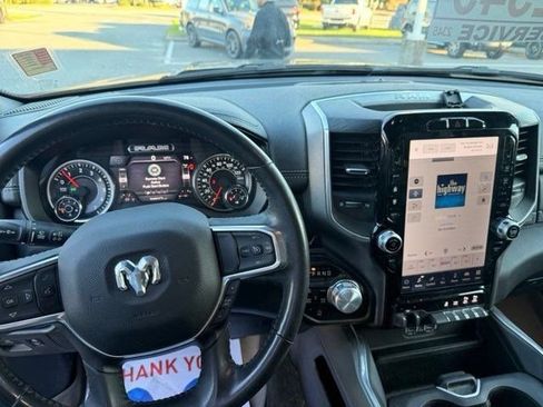 Used 2023 RAM 1500 Laramie AWD/4WD image 11