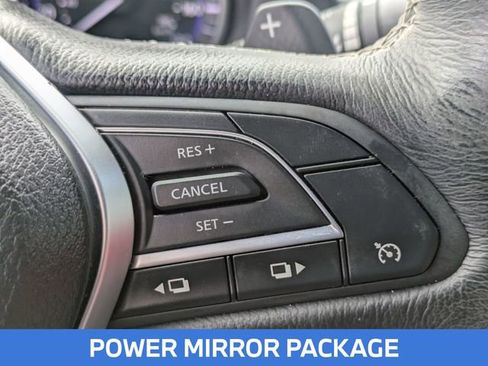 Used 2017 INFINITI Q60 Red Sport 400 image 22