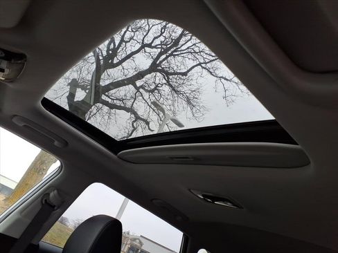 Used 2024 Kia Seltos EX image 10