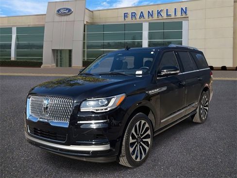 Certified 2024 Lincoln Navigator Reserve image 3