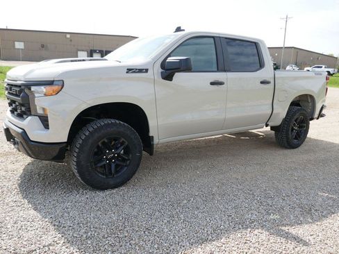 New 2026 Chevrolet Silverado 1500 Custom Trail Boss w/ Dark Appearance Package AWD/4WD image 8