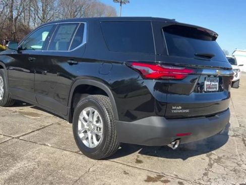 Used 2023 Chevrolet Traverse LS w/ Safety Package FWD image 7