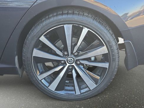 Used 2019 Nissan Altima 2.5 Platinum image 34