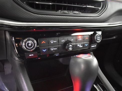 Used 2024 Jeep Compass Trailhawk image 22