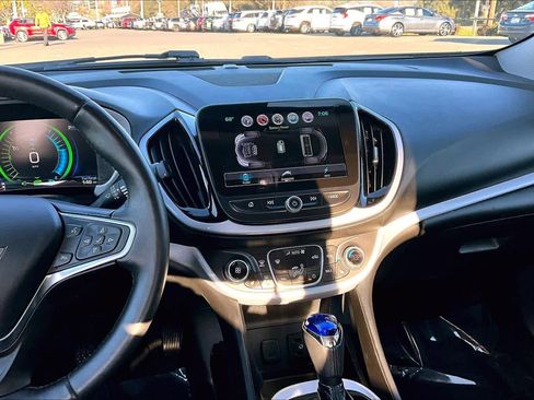Used 2017 Chevrolet Volt LT w/ Comfort Package image 7