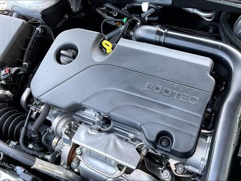 Used 2022 Chevrolet Malibu LT FWD image 31