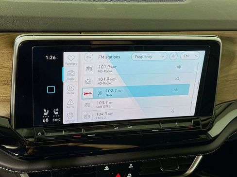 Used 2024 Volkswagen Atlas SE image 6