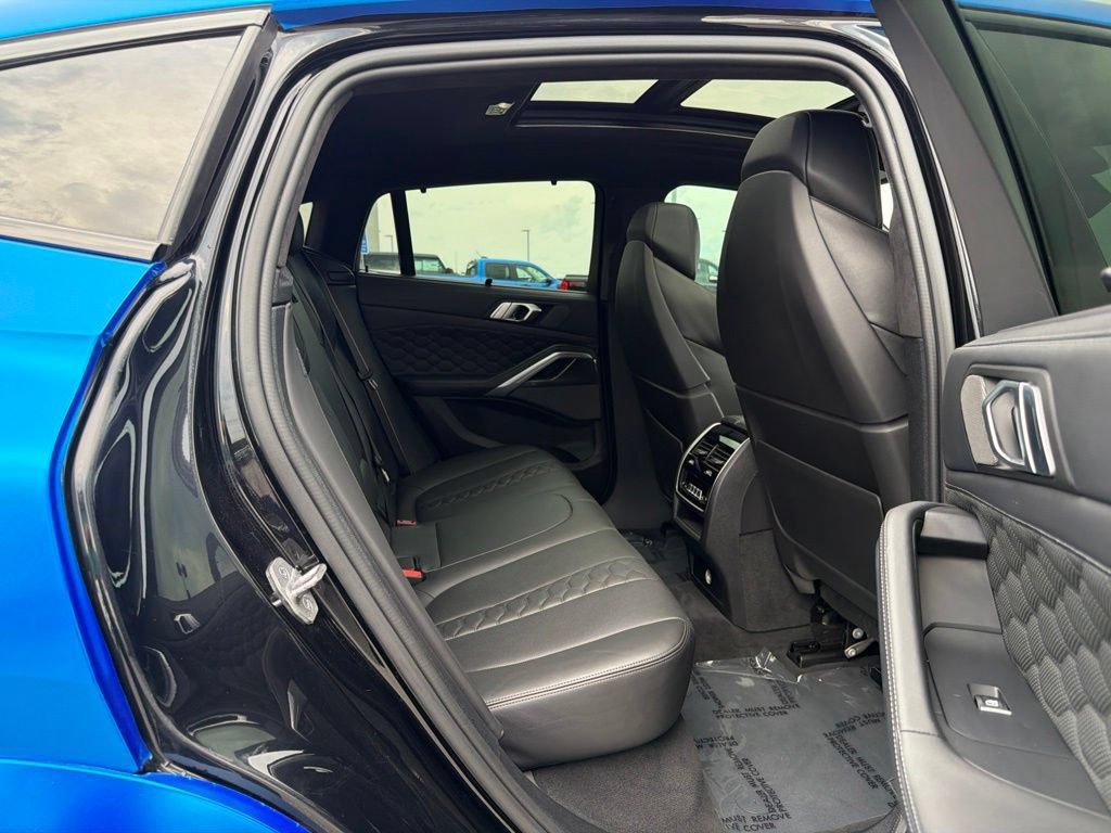 Used 2021 BMW X6 M AWD/4WD image 19