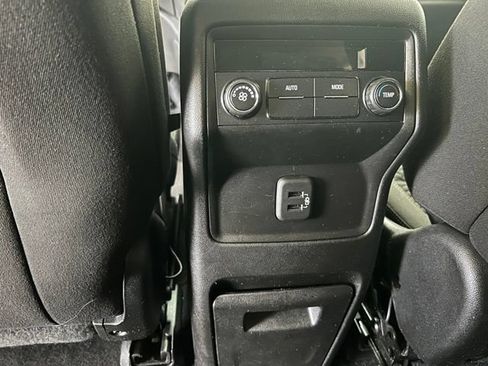 Used 2019 GMC Acadia SLE FWD image 25