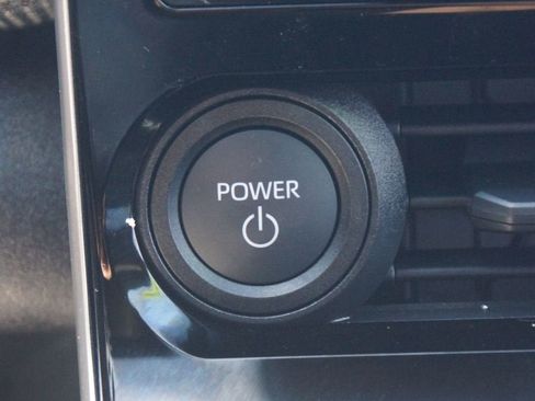 Used 2024 Toyota bZ4X FWD image 8