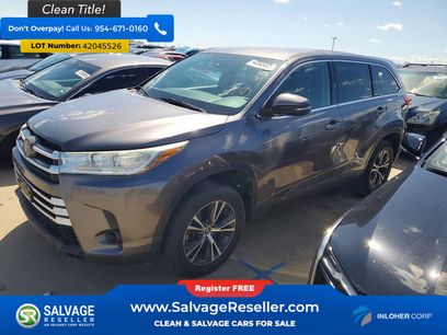 Used 2019 Toyota Highlander LE