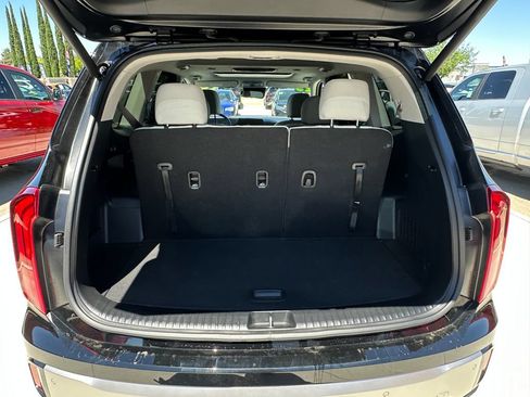 Used 2025 Kia Telluride S FWD image 23