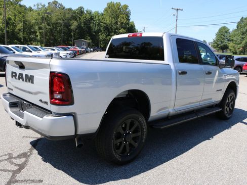 Used 2026 RAM 2500 Big Horn AWD/4WD image 8