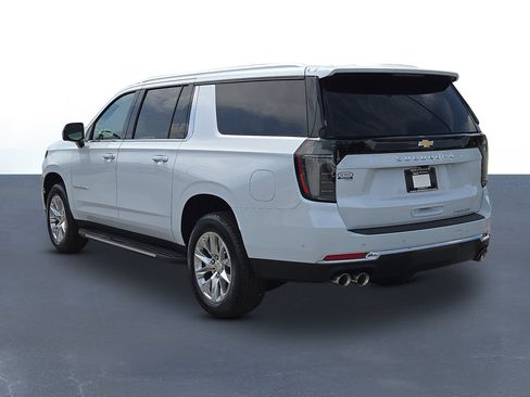 New 2026 Chevrolet Suburban Premier w/ Sun And Tow Package AWD/4WD image 7