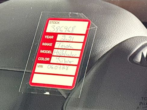 Used 2021 Toyota Highlander XSE AWD/4WD image 26