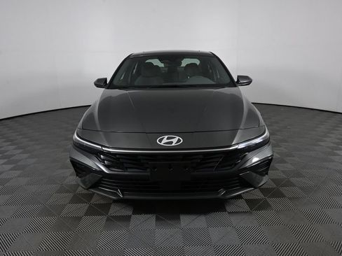 Used 2024 Hyundai Elantra SEL w/ Convenience Package FWD image 32