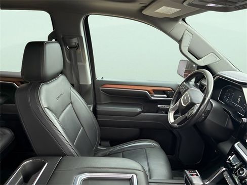 Used 2022 GMC Sierra 1500 Denali image 9