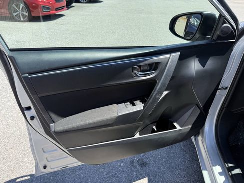 Used 2019 Toyota Corolla LE FWD image 10