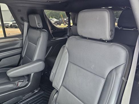 Used 2021 Chevrolet Tahoe Z71 w/ Luxury Package AWD/4WD image 34