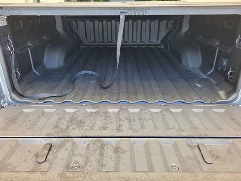Used 2025 Chevrolet Colorado Z71 AWD/4WD image 33