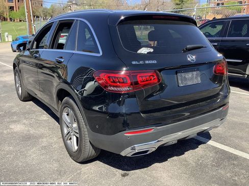 Used 2022 Mercedes-Benz GLC 300 4MATIC image 5