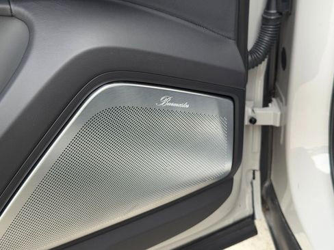 Used 2024 Porsche Cayenne Turbo image 21