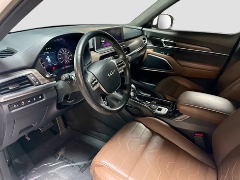 Used 2022 Kia Telluride SX w/ SX Prestige Package AWD/4WD image 9