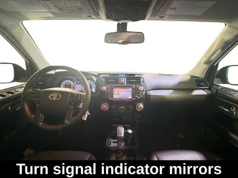 Used 2018 Toyota 4Runner TRD Off-Road Premium AWD/4WD image 19