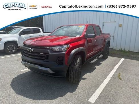 Used 2025 Chevrolet Colorado Trail Boss AWD/4WD image 1