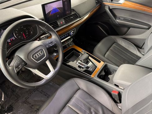 Used 2023 Audi Q5 2.0T Premium w/ Convenience Package AWD/4WD image 9