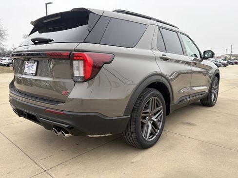 New 2026 Ford Explorer ST image 6