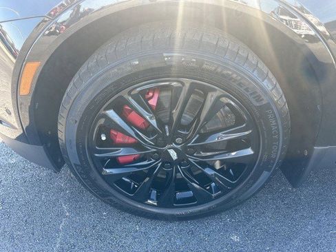 Certified 2022 Cadillac XT5 Sportv w/ LPO, ONYX Package image 8