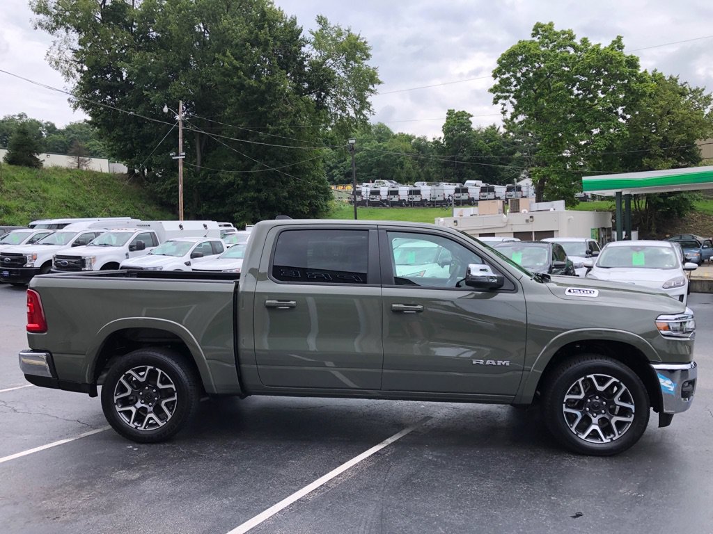 Used 2026 RAM 1500 Laramie AWD/4WD image 7