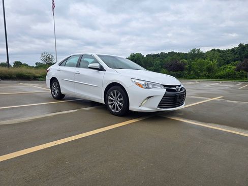 Used 2016 Toyota Camry XLE w/ Protection Package (Q2) FWD image 1