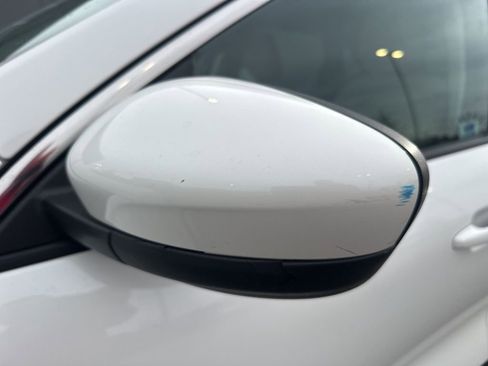 Used 2020 Ford Escape SE image 18