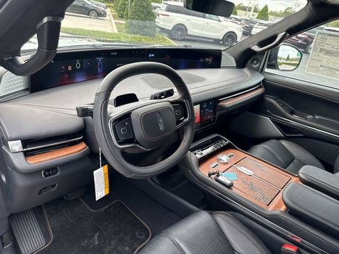 New 2025 Lincoln Navigator Black Label image 14