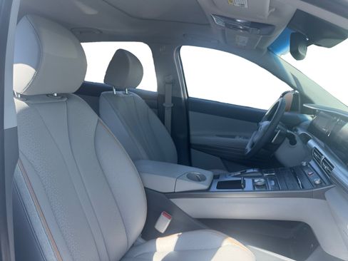 Used 2020 Hyundai Nexo Limited FWD image 15
