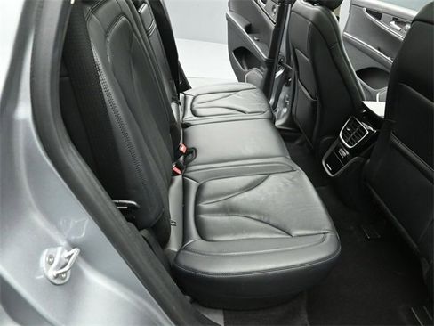 Certified 2022 Lincoln Nautilus Reserve w/ Equipment Group 201A image 25