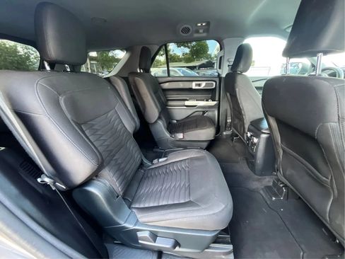 Used 2021 Ford Explorer XLT RWD image 15