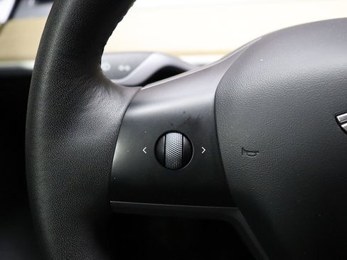 Used 2023 Tesla Model 3 Standard Range image 48