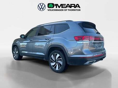 Used 2025 Volkswagen Atlas SE image 3