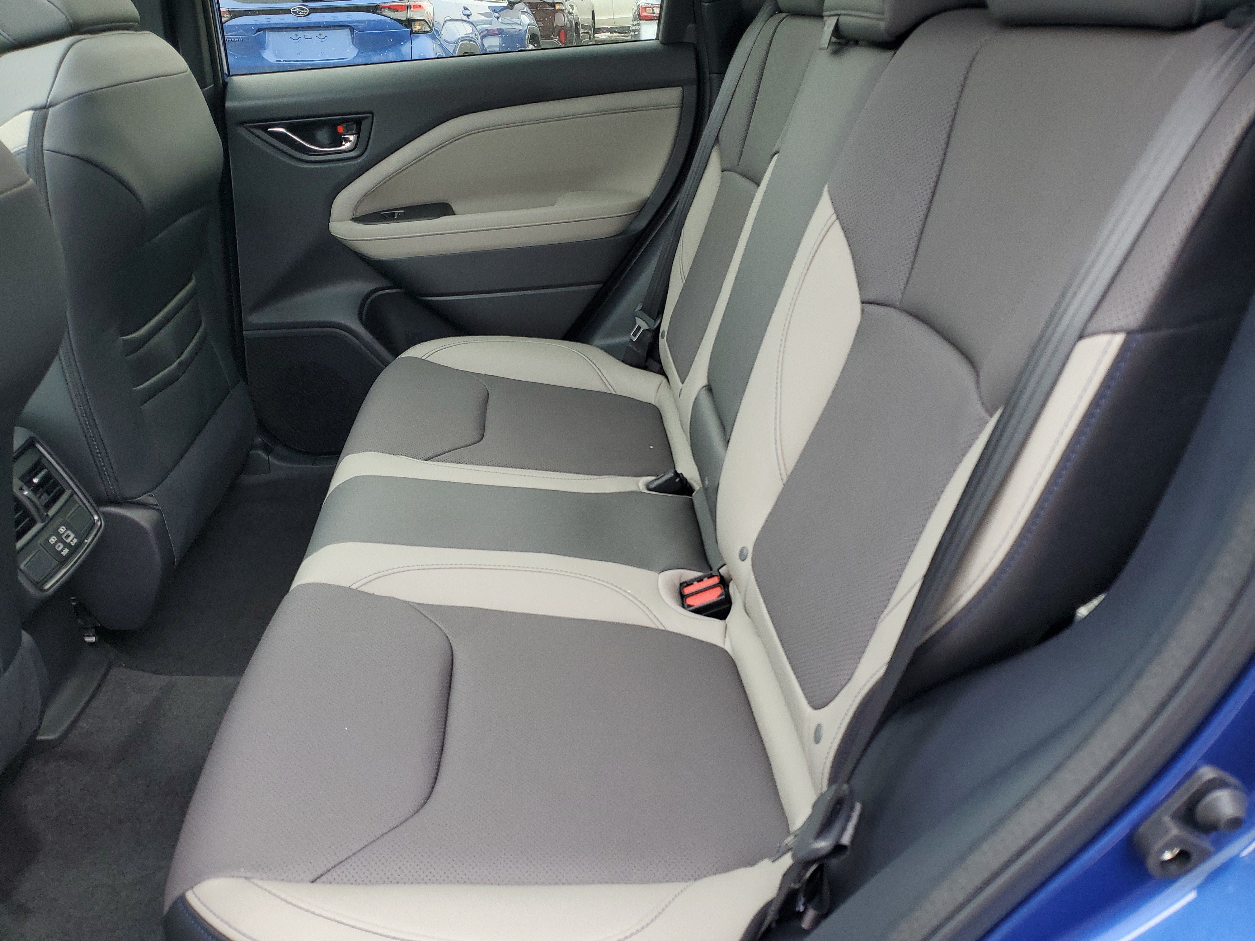 Used 2026 Subaru Forester Limited AWD/4WD image 9