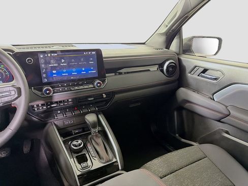 Used 2025 Chevrolet Colorado Z71 image 26