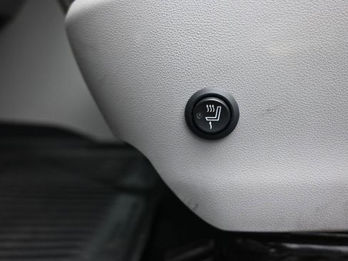 Used 2018 Toyota Highlander LE image 11