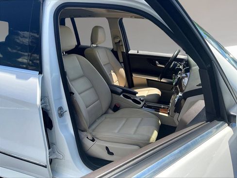 Used 2015 Mercedes-Benz GLK 350 4MATIC image 29