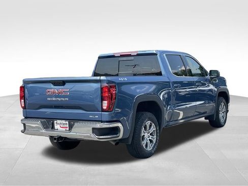 Used 2024 GMC Sierra 1500 SLE w/ Preferred Package AWD/4WD image 4