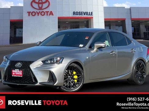Used 2017 Lexus IS 200t F Sport w/ F Sport Package RWD image 1