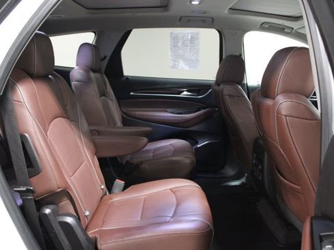Used 2020 Buick Enclave Avenir w/ Avenir Technology Package image 31
