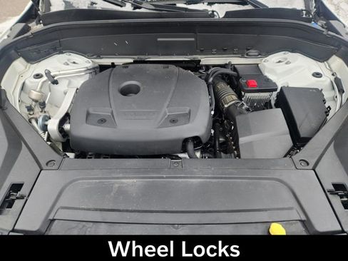 Certified 2021 Volvo XC90 T6 Momentum w/ Advanced Package image 21