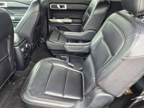 Used 2021 Ford Explorer XLT w/ Equipment Group 202A AWD/4WD image 25